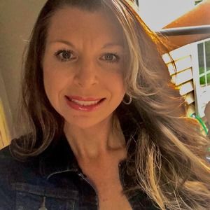 Meet your Posher, Janelle